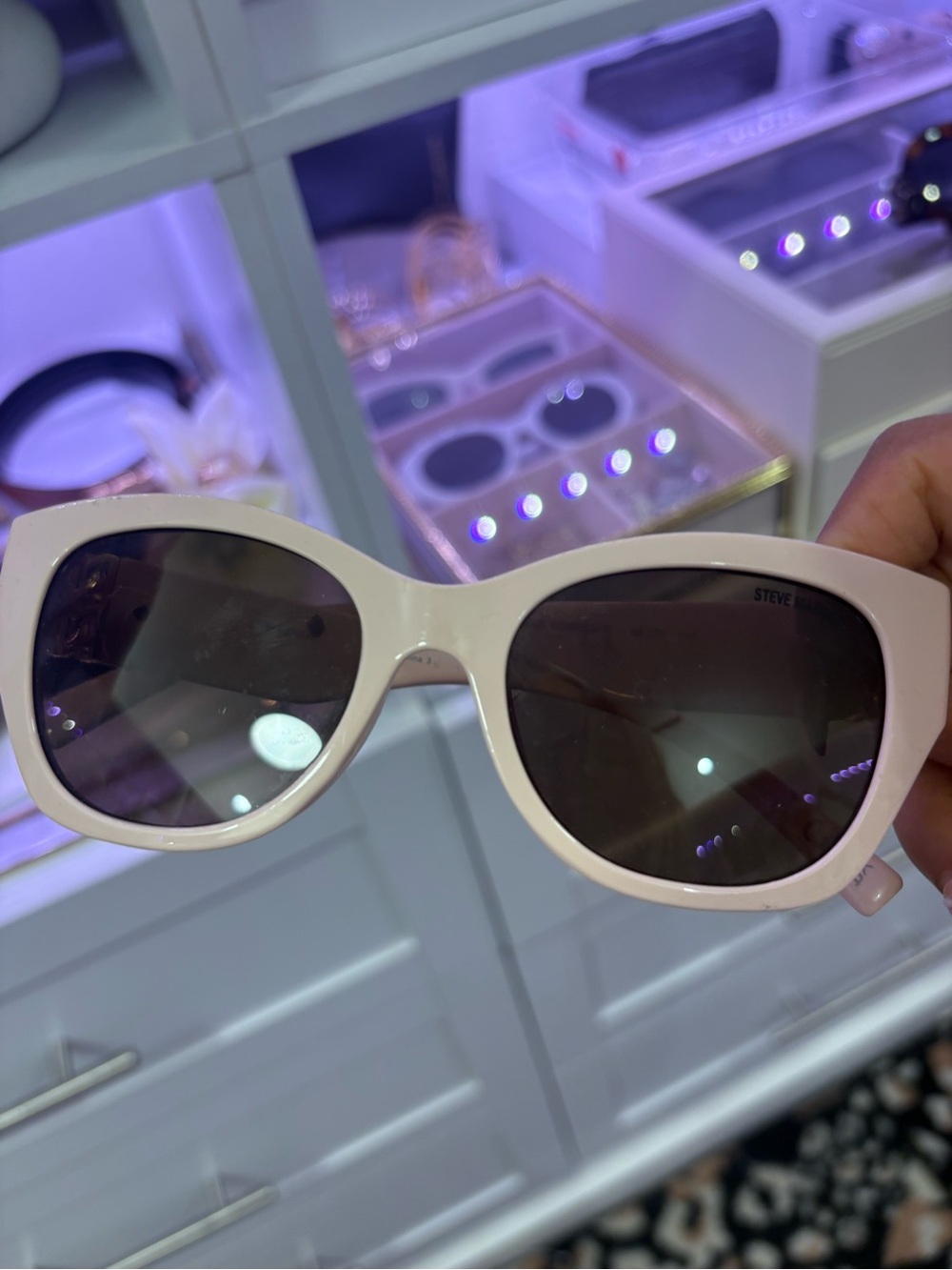 White Cat-Eye Sunglasses - Polarized UV Protection